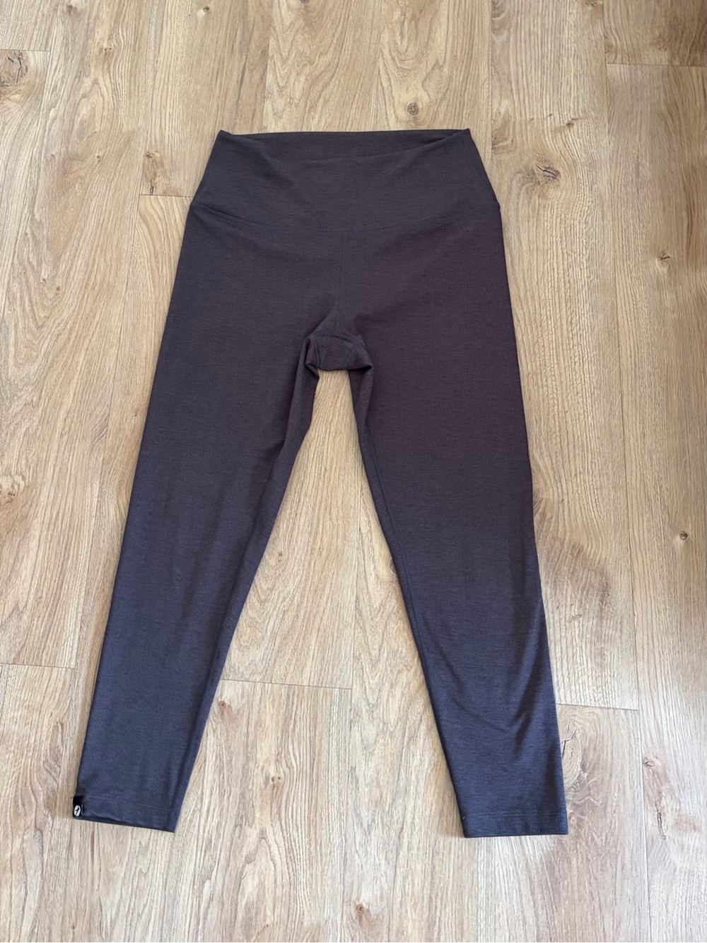 oiselle Womens Gray Brown Leggings Herringbone Capri Tights Sz 6 Great Cond